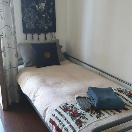 Locchi Casa de hóspedes *